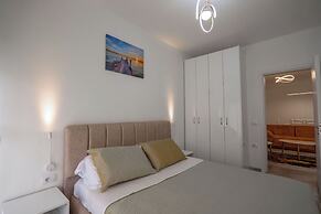 Esel Apartments