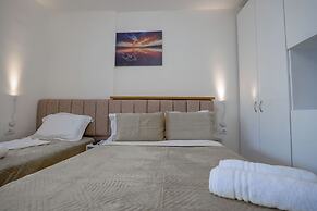Esel Apartments