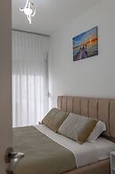 Esel Apartments