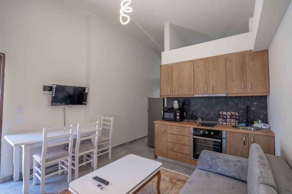 Esel Apartments