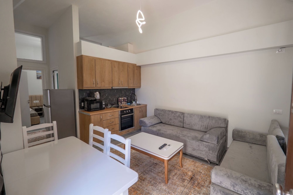 Esel Apartments