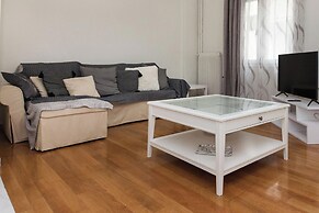 Charming 1 Bd Apt near ASOE in Athens