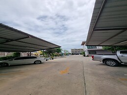 Ratchapruek DC Resort Angthong