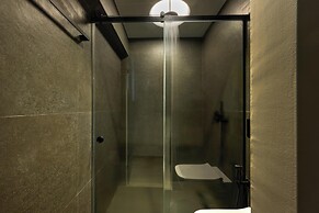 Finders Top Floor Apartments