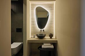 Finders Top Floor Apartments