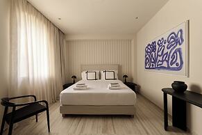Finders Top Floor Apartments