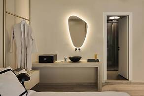 Finders Top Floor Apartments