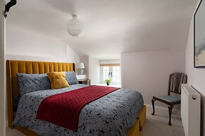 4-bed Cottage - Pets With Garden & Wood Burner