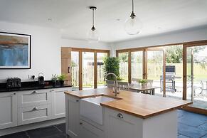 4-bed Cottage - Pets With Garden & Wood Burner