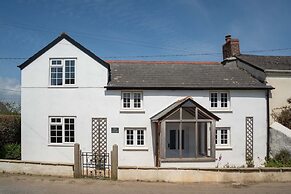 4-bed Cottage - Pets With Garden & Wood Burner