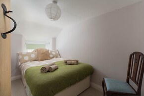 4-bed Cottage - Pets With Garden & Wood Burner