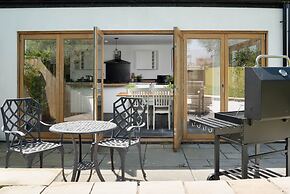 4-bed Cottage - Pets With Garden & Wood Burner
