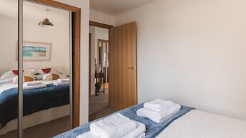 Apartment - 2 Bedrooms - Pet Friendly - Parking