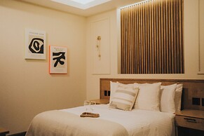 Jules and Laurent Hotel Contemporaneo
