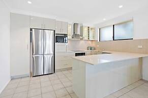 Little Palms by Burleigh Letting Co