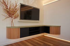 Little Palms by Burleigh Letting Co