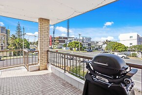 Little Palms by Burleigh Letting Co