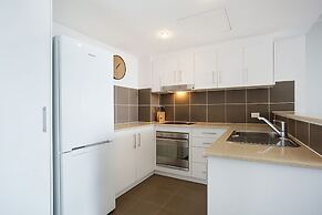 Swell Apartments - by Burleigh Letting