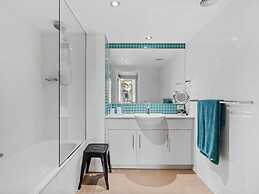 Swell Apartments - by Burleigh Letting
