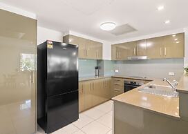 Swell Apartments - by Burleigh Letting