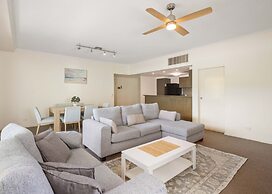 Swell Apartments - by Burleigh Letting