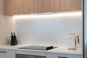 Swell Apartments - by Burleigh Letting