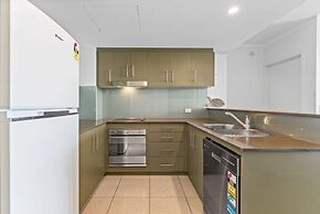 Swell Apartments - by Burleigh Letting