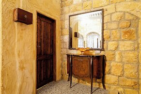 Chateau Du Comte