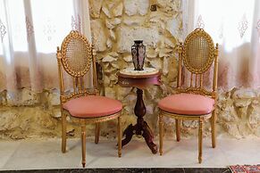 Chateau Du Comte