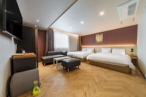 Browndot Samcheonpo