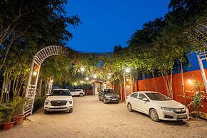 CORBETT D RESORT