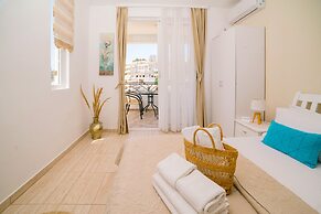 Deluxe Studio Apartment with Sea view