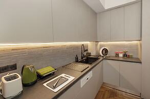 Well-designed apartment by the Acropolis