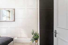 Stylish Apartment In Leafy Richmond