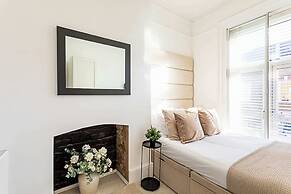 Stylish Apartment In Leafy Richmond