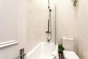 Stylish Apartment In Leafy Richmond
