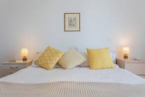 Bright Apartment near Parco Dora