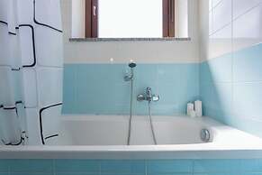 Bright Apartment near Parco Dora