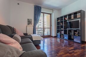 Bright Apartment near Parco Dora