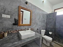 Zanzicrown Hotel