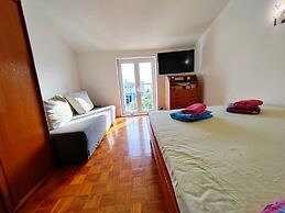 Eby Comfort Home Novalja