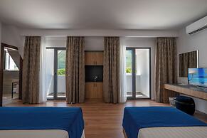 Acros Resort