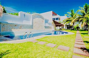 8 Pax Basic Pool Villa
