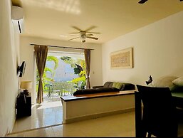 8 Pax Basic Pool Villa