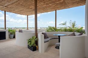Kumaru Suite by BVR