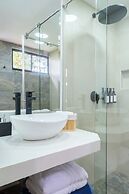 Hotel Chalet El Castillo by Majuva