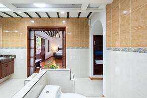 Hotel Chalet El Castillo by Majuva