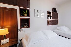 Hotel Chalet El Castillo by Majuva