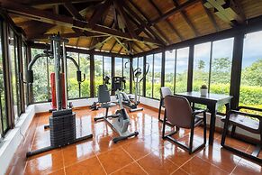 Hotel Chalet El Castillo by Majuva