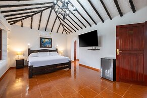 Hotel Chalet El Castillo by Majuva